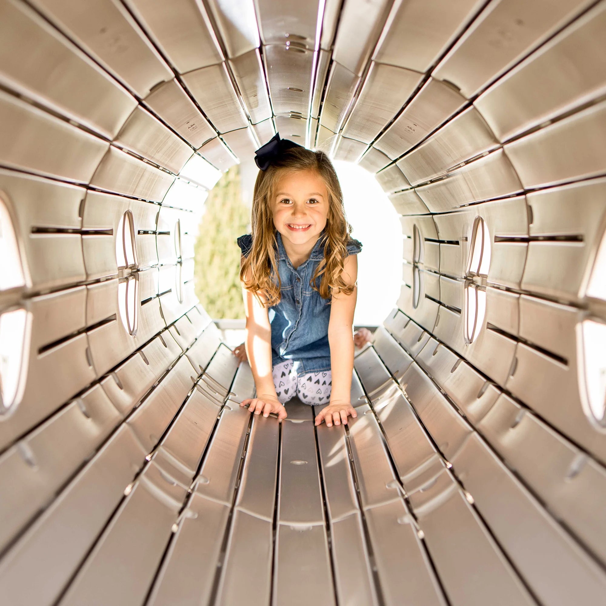 Kid'S Adventure Tunnel Swing Set with Clubhouse, Belt Swings and Climbing Wall (91134)